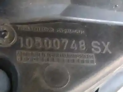 Second-hand car spare part left headlight for fiat doblo active oem iam references 10500748  estantería 36