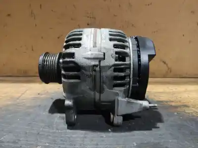 Pezzo di ricambio per auto di seconda mano alternatore per volkswagen caddy ka/kb (2k) 1.9 tdi (bsu) riferimenti oem iam 06f903023f fila 2 palet 40