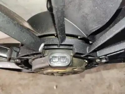 Pezzo di ricambio per auto di seconda mano elettroventola per renault clio ii fase ii (b/cb0) base authentique 65 cv / 48 kw riferimenti oem iam 7700428659  estantería 129 b