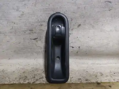 Peça sobressalente para automóvel em segunda mão botão / interruptor elevador vidro dianteiro direito por renault clio iii authentique referências oem iam 8200356517b  estantería 55