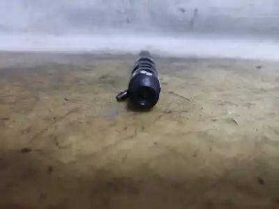 Second-hand car spare part injector for renault clio iii authentique oem iam references 28237259  estantería 53