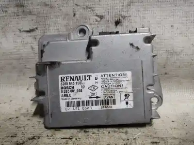 Pièce détachée automobile d'occasion  pour RENAULT CLIO III  Références OEM IAM 8200645158  ESTANTERÍA 53
