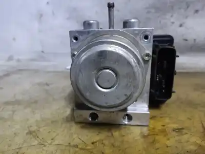 Second-hand car spare part abs for renault koleos bose edition oem iam references td8405  estantería 105