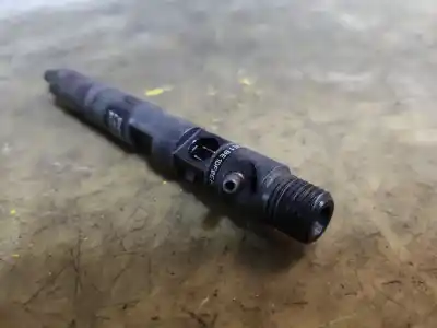 Second-hand car spare part injector for renault kangoo (f/kc0) authentique oem iam references h8200421897  estantería 53