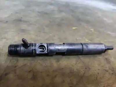 Second-hand car spare part injector for renault kangoo (f/kc0) authentique oem iam references h8200421897  estantería 53