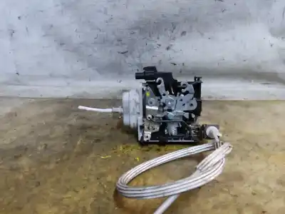 İkinci el araba yedek parçası SOL ÖN KAPI KILIDI için AUDI A4 BERLINA (B5) 1.9 TDI OEM IAM referansları 8D1837015F  