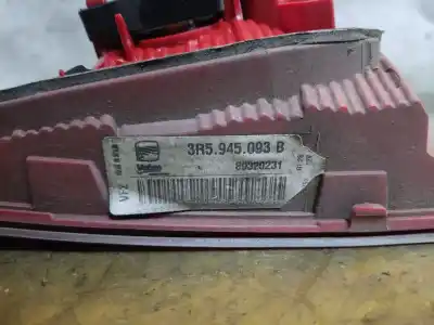 Peça sobressalente para automóvel em segunda mão farolim interior traseiro esquerdo por seat exeo berlina (3r2) sport referências oem iam 3r5945093b  estantería 12