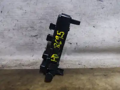 Peça sobressalente para automóvel em segunda mão caixa de fusíveis e relés por citroen berlingo 1.9 d multispace referências oem iam u118470002j  estantería 43