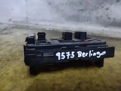 Peça sobressalente para automóvel em segunda mão caixa de fusíveis e relés por citroen berlingo 1.9 d multispace referências oem iam 9750618580  estantería 43