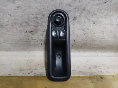 Second-hand car spare part left front power window switch for renault clio iii 20 aniversario oem iam references 8200356515  estantería 54