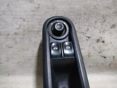 Second-hand car spare part  for RENAULT CLIO III  OEM IAM references 8200356515  ESTANTERÍA 54