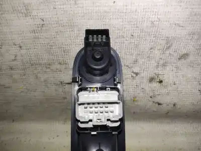 Second-hand car spare part left front power window switch for renault clio iii 20 aniversario oem iam references 8200356515  estantería 54