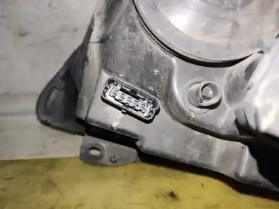 Автозапчасти б/у правая фара за renault clio ii fase ii (b/cb0) base authentique 65 cv / 48 kw ссылки oem iam 15601800re  estantería 129 b