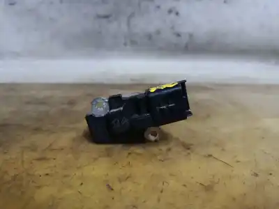 Second-hand car spare part flowmeter for opel combo life basis 102 cv / 75 kw oem iam references 9677093080  estantería 94