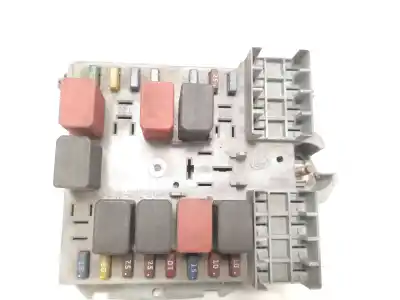 Pezzo di ricambio per auto di seconda mano scatola relè/fusibili per fiat stilo (192) 1.9 jtd cat riferimenti oem iam 0051759555  46796538
