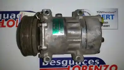 Pièce détachée automobile d'occasion Compresseur De Climatisation pour RENAULT LAGUNA II (BG0) Authentique Références OEM IAM 7700111289  8074A
