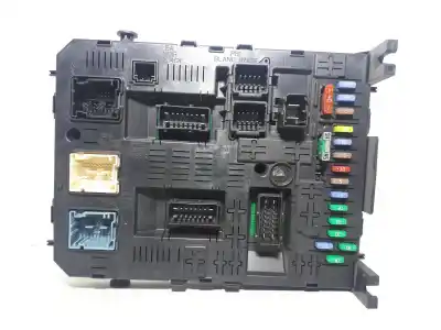 Pièce détachée automobile d'occasion boîtes à fusibles pour peugeot 308 access références oem iam 966689578002  bsi04ev