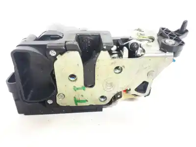 Second-hand car spare part rear left door lock for ssangyong rexton w limited 4wd oem iam references   