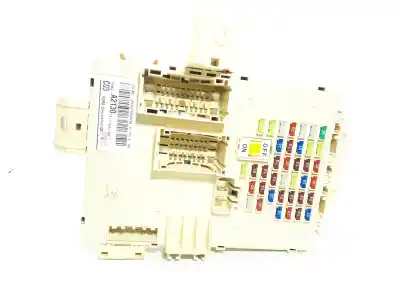 Peça sobressalente para automóvel em segunda mão caixa de fusíveis e relés por kia cee´d drive referências oem iam 91950a21301317303007  a21301703030294