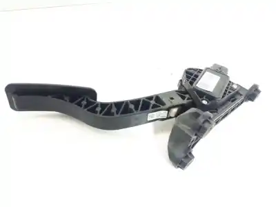 Second-hand car spare part accelerator pedal for kia cee´d drive oem iam references 32700g4200  