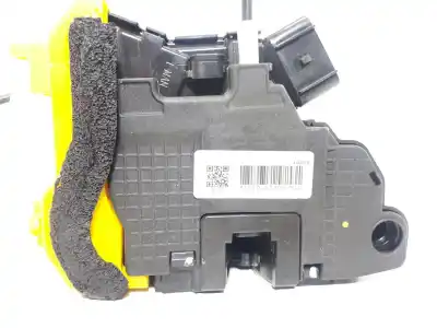 Second-hand car spare part left front door lock for kia cee´d drive oem iam references 81310a2400  