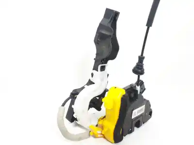 Second-hand car spare part left front door lock for kia cee´d drive oem iam references 81310a2400  