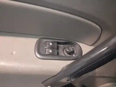 Peça sobressalente para automóvel em segunda mão BOTÃO / INTERRUPTOR ELEVADOR VIDRO DIANTEIRO ESQUERDO por RENAULT KANGOO EXPRESS (FW0/1_)  Referências OEM IAM   