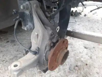 Pièce détachée automobile d'occasion moyeu de roue avant droite pour renault laguna coupe gt références oem iam 