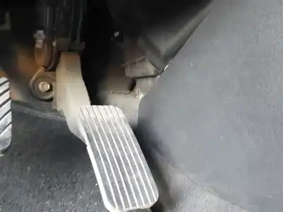 Second-hand car spare part accelerator pedal for kia cee'd fastback (ed) 1.6 crdi 115 oem iam references 327002h300
