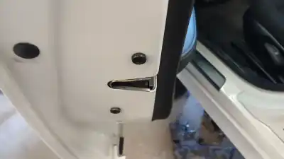 Peça sobressalente para automóvel em segunda mão fechadura da porta dianteira esquerda por bmw 1 (e87) 118 d referências oem iam 