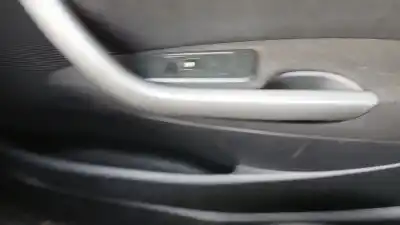 Peça sobressalente para automóvel em segunda mão botão / interruptor elevador vidro dianteiro direito por peugeot 308 i (4a_, 4c_) 1.6 hdi referências oem iam 