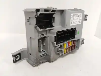 Peça sobressalente para automóvel em segunda mão caixa de fusíveis e relés por ford ka (ru8) 1.2 referências oem iam 00517935210  