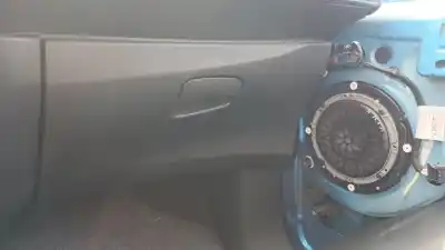 Recambio de automóvil de segunda mano de Guantera para CITROEN C3 II (SC_) 1.4 HDi 70 (SC8HZC SC8HR0 SC8HP4) referencias OEM IAM   