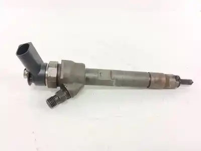 Recambio de automóvil de segunda mano de INYECTOR para BMW 1 (E81) 118 d referencias OEM IAM 0445110289  