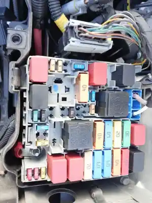 Peça sobressalente para automóvel em segunda mão CAIXA DE FUSÍVEIS E RELÉS por ALFA ROMEO GIULIETTA (940_) 2.0 JTDM (940FXE1A, 940FXG11) Referências OEM IAM   