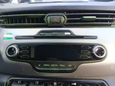 Peça sobressalente para automóvel em segunda mão Sistema De áudio / Rádio Cd por ALFA ROMEO GIULIETTA (940_) 2.0 JTDM (940FXE1A, 940FXG11) Referências OEM IAM   