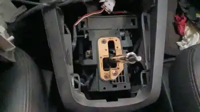 Gebrauchtes Autoersatzteil schalthebel zum chevrolet captiva (c100, c140) 2.0 d 4wd oem-iam-referenzen 