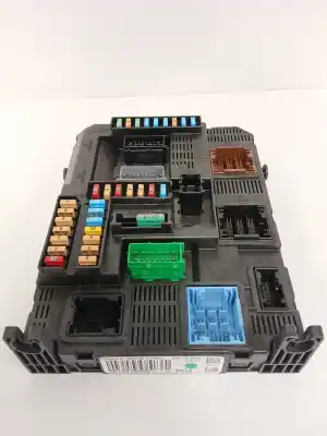 Tweedehands auto-onderdeel RELAIS/ZEKERINGENKASTJE voor PEUGEOT 208 I (CA_, CC_) 1.5 BLUEHDI 100 OEM IAM-referenties 9819849680  