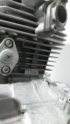Pièce détachée automobile d'occasion moteur complet pour derbi senda 125 senda 125 r références oem iam honda jd09e  68443