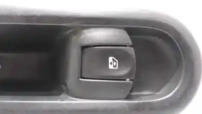 Second-hand car spare part right front power window switch for renault clio iii exception oem iam references 8200356517b  47274