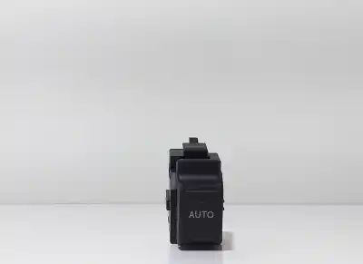 Peça sobressalente para automóvel em segunda mão botão / interruptor elevador vidro traseiro direito por toyota corolla (e12) 1.6 16v referências oem iam 8481002040
