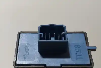 Pièce détachée automobile d'occasion commande de lève vitre avant droit pour opel combo d kasten l1h1 2.4t références oem iam t098  63369