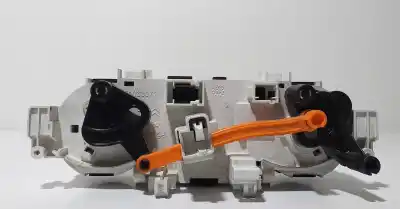 Peça sobressalente para automóvel em segunda mão comando de sofagem (chauffage / ar condicionado)  por peugeot 208 style referências oem iam e1063071  58464