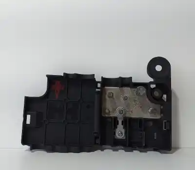 Pièce détachée automobile d'occasion BOÎTES À FUSIBLES pour AUDI A5 COUPE (8T)  Références OEM IAM 8K0937517A  73960