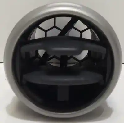 Second-hand car spare part air ventilation grille for nissan qashqai (j10) acenta oem iam references 68760jd10a