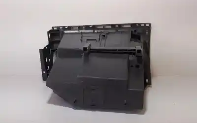Second-hand car spare part glove compartment for renault clio iii 1.2 16v e85 cat (etanol) oem iam references 8200407712  77371