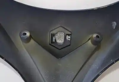 Автозапчасти б/у передние молдинги за piaggio (vespa) x9 x9 125 evolution ссылки oem iam 620431  76746