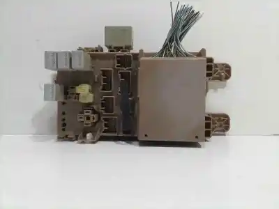 Piesă de schimb auto la mâna a doua panou siguranțe pentru toyota corolla (e12) 2.0 d-4d linea sol berlina referințe oem iam 8264102040