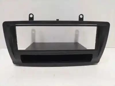 Piesă de schimb auto la mâna a doua ornament plastic fatã pentru toyota corolla (e12) 2.0 d-4d linea sol berlina referințe oem iam 1cdftv