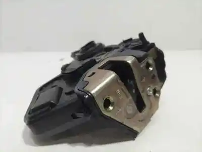 Peça sobressalente para automóvel em segunda mão FECHADURA DA PORTA TRASEIRA ESQUERDA por TOYOTA COROLLA (E12)  Referências OEM IAM 6906012350  83627